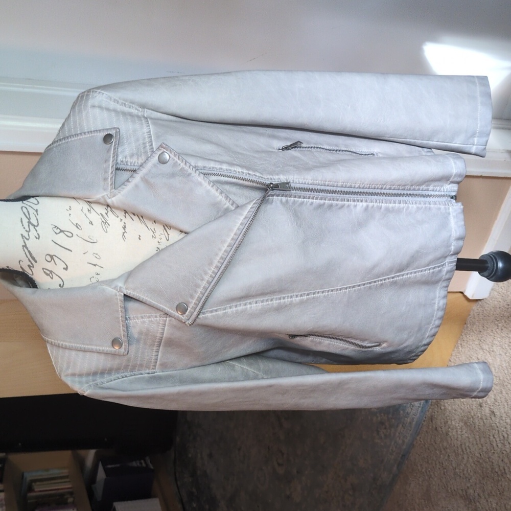 Moto Jacket With Wings - Picture 3 of 4